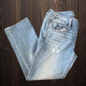 American Eagle Outfitters Denim Capris with Distressed Details​​